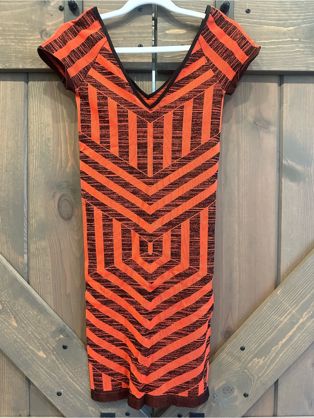 bebe Orangish Red & Black Geometric V‑Neck Mini Dress
